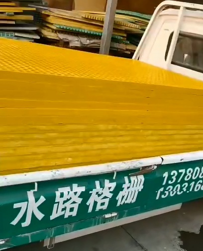 草莓AV在线免费